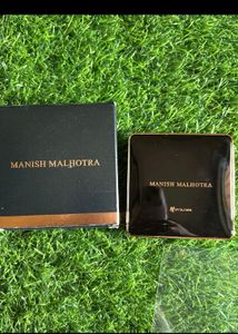 Myglamm Manish Malhotra 9 In 1 Eyeshadow Palette
