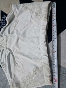 White Lace use Panties