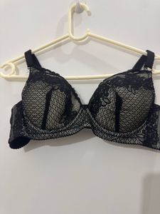 Pretty Cat Black Lace Padded Bra, Bust- 34 C/D