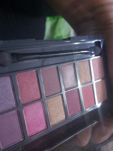 Lakme Absolute Eye Shadow