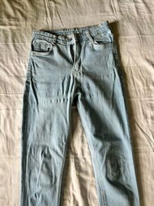 BLUE SKINNY JEANS