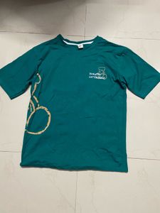 Cute Bear Graphic Tee - Emerald Green