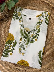 Floral Print V-Neck Kurta