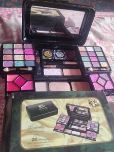 NEW Makeup Box( Original Price 1300rs)