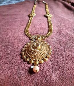 Elegant Gold-Tone Statement Necklace