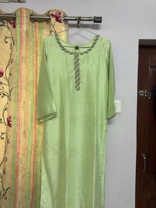 Elegant Green Kurta With Lace Duptta