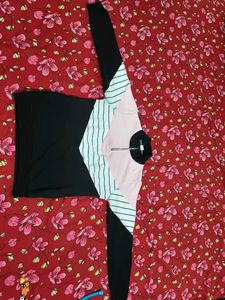 full sleeves women black sweatshirt