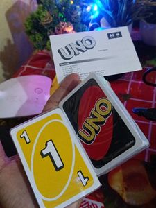 UNO CARDS WITH CUSTOMIXABLE WILD CARDS
