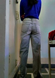 Straight Jeans