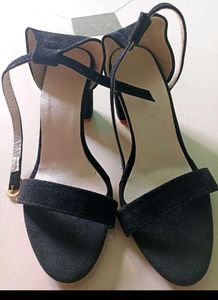Sexy Velvet Heels 👠🥵