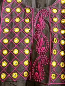 Women&#39;s Round Kurti