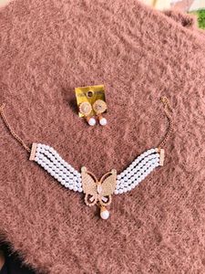 Butterfly Pearl Choker Set