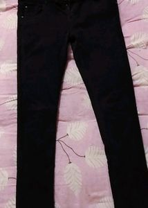 Slim Fit stretchable Women Jeans.