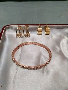 Jewelry Set: Earrings & Bracelet
