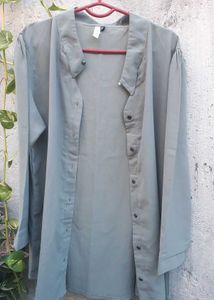 Elegant Gray Button-Down Shirt