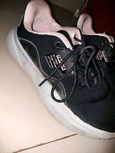Women Black Mesh Running Shoes