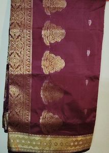 Elegant Silk Saree With Zari Border 💯