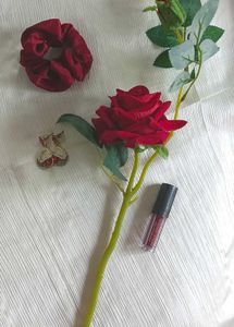 Combo : RED Lipstick+Scrunchie+ Earring