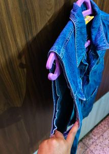 Half Sleeves Denim Jacket 🧥