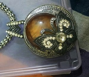 Metallic Stone Necklace