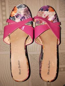 Blue Button Wedges
