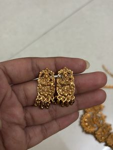 Lakshmi Design Choker with earrings