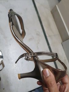 Soles partywear heels of size 39