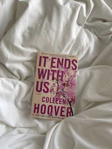 It Ends With Us - Colleen Hoover
