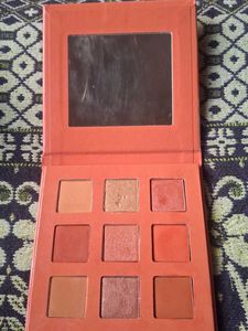 eye shadow pallette