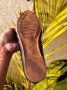 Black Belly Shoe