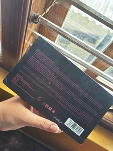 Huda Girl Eyeshadow Palette