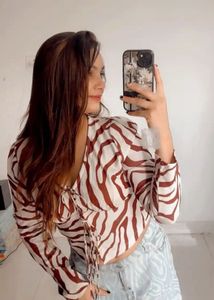 Women Animal Printed V-Neck Top