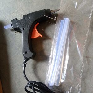 Hot Glue Gun With Sticks