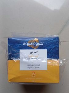 Aqualogica Golw+ Hydra Gel Moisturizer