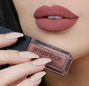 SMASHBOX Matte Liquid Lipstick “stepping Out”