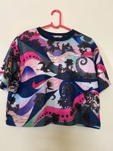 Vibrant Nike Abstract Pattern Crop Top