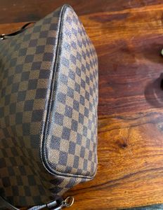 🔻price Drop Louis Vuitton Handbag 👜