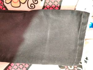 jeans of black 🖤 colour