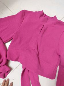 Pinteresty Balloon sleeve cutout crop top