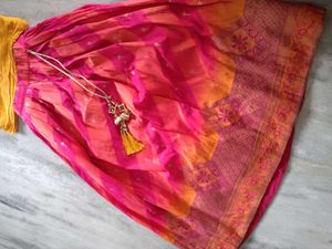 Lehenga Choli Set(blouse like new)