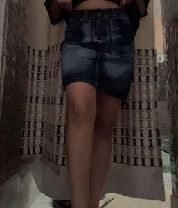 navy blue skirt