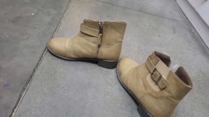 Elegant booties for girls