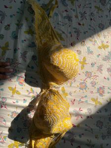 Yellow Lace Bra Lasenza/ Hunkmoller