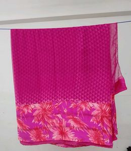 Pink Geometric Print Saree
