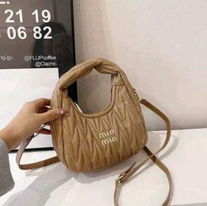 MIUMIU BEAUTIFUL PREMIUM QUALITY SLING BAG WD BOX