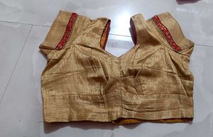Red &amp; Gray Print Saree With Alterable Blouse
