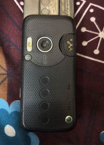 Vintage Sony Ericsson Walkman Phone W850i
