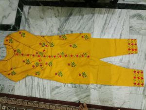 Beautiful Yellow Kurti Set