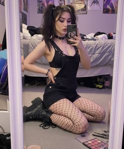 fitted black dungiri