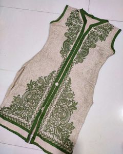 Embroidered Sleeveless Kurti